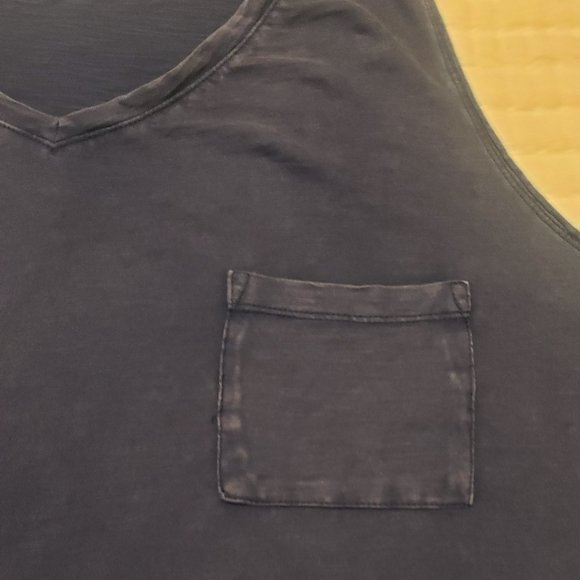 Time and True sleeveless top with pocket - Picture 6 of 6